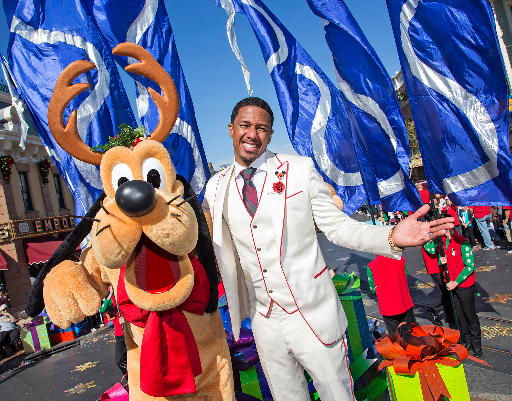 Nick Cannon's Festive Christmas Agenda: 'Saint Nick to Visit Every Chimney' with His 11 Kids