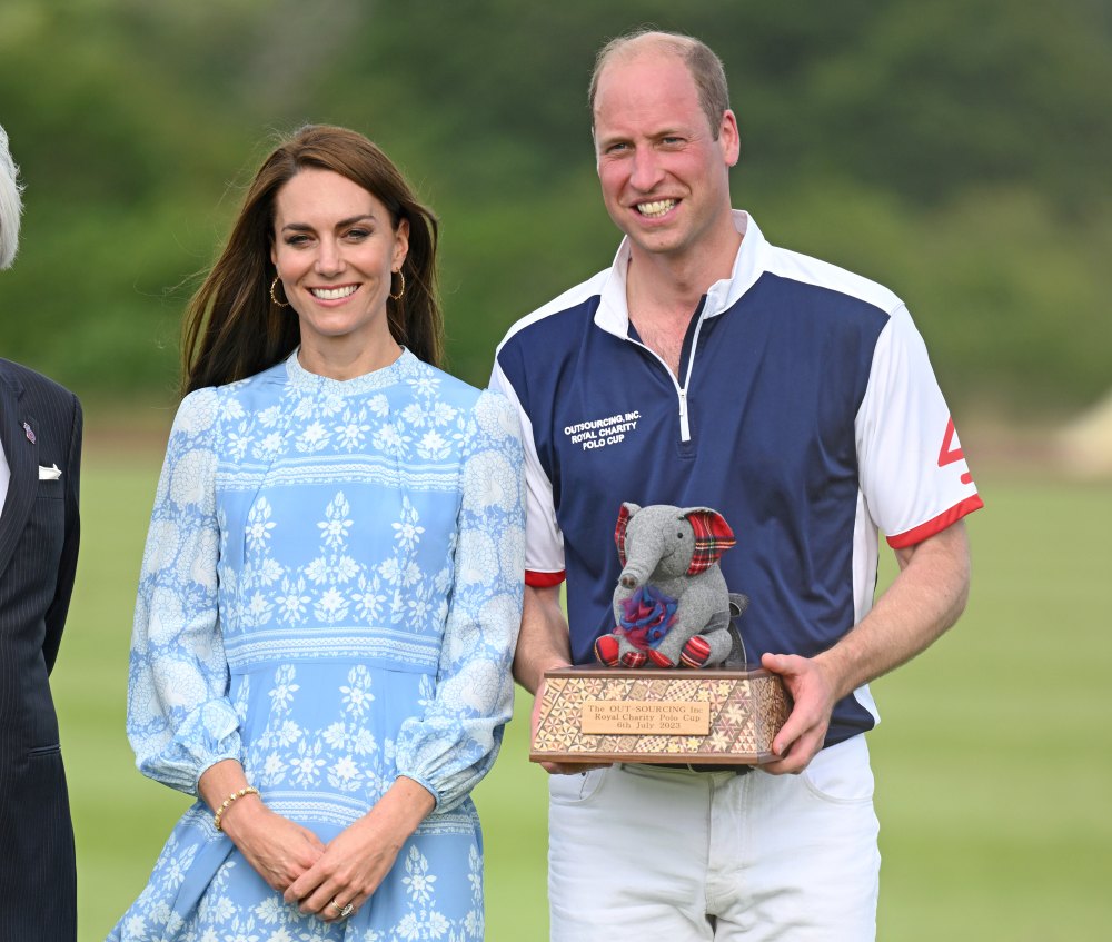 Le prince William et la princesse Kate sont tout sourire après avoir assisté à la fête d'anniversaire du roi Charles