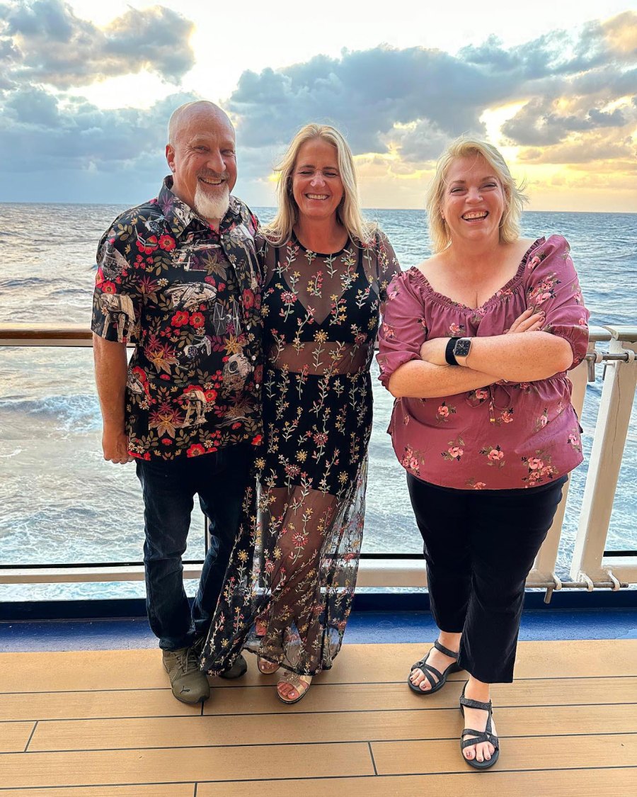 Sister Wives Christine Brown Goes on Awesome Vacation With Husband David Woolley and Janelle Brown 142