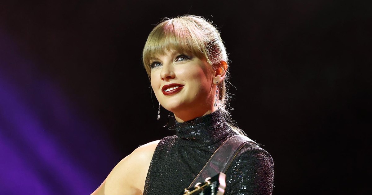 Taylor Swift Wins 10 Billboard Music Awards: 'Unreal' | Us Weekly
