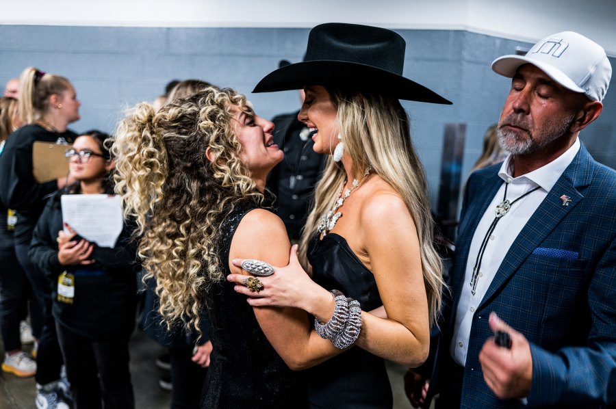 The Best Backstage Moments From the 2023 CMA Awards in Photos