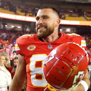 Travis Kelce Has the Sweetest Reaction to Fan Guy on the Chiefs Sign