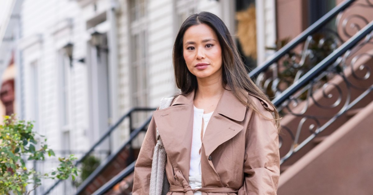 Jamie Chung Demonstrates the Duality of a Puffer Vest — Get the Look Jamie Chung Demonstrates the Duality of a Puffer Vest — Get the Look