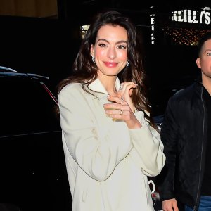 Anne Hathaway Continues Her Winter White Streak on ‘Jimmy Fallon’