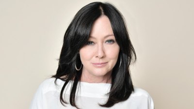 Beverly Hills 90210 Alum Shannen Dohertys Dating History 3 Marriages and More