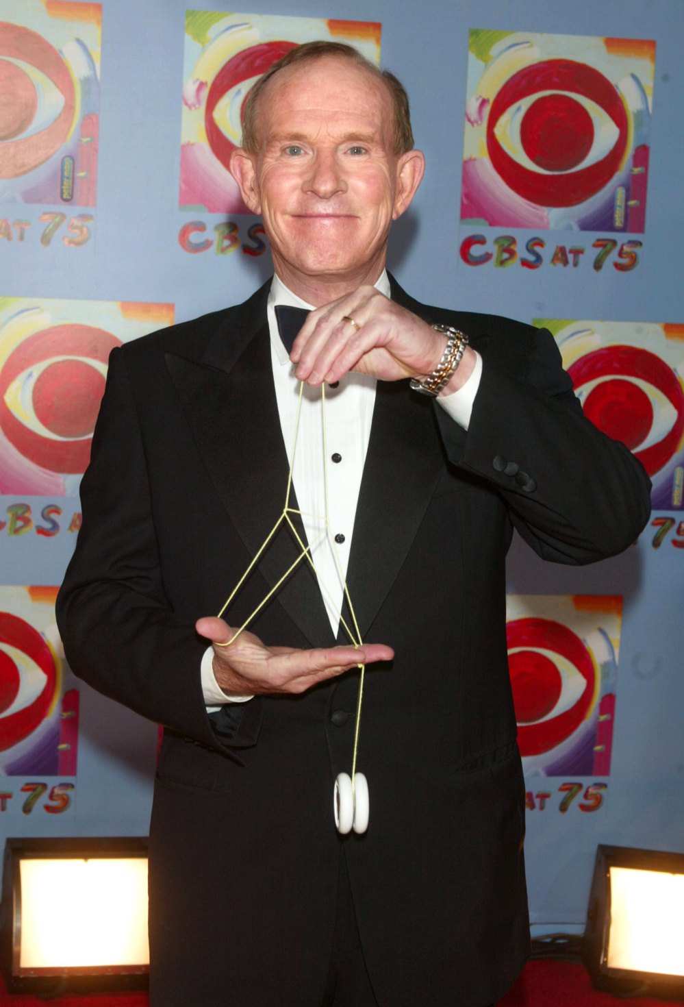 Comedian and Musician Tom Smothers of the Smothers Brothers dies at 86