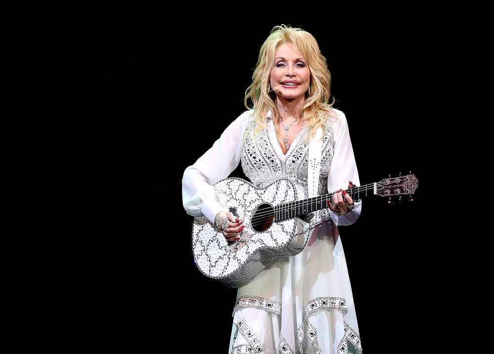 Dolly Parton Surprises Fan with Terminal Cancer by Serenading Him to Help Complete His Bucket List