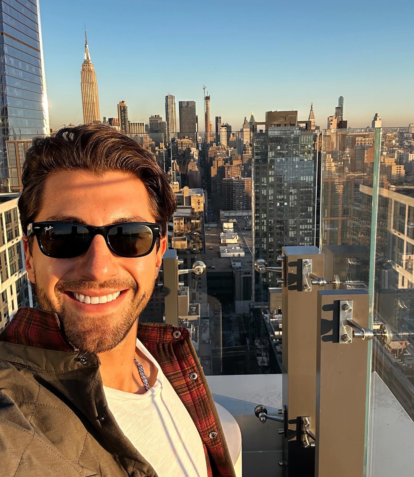jason-tartick-taquine-son-d-m-nagement-new-york-apr-s-la-s-paration