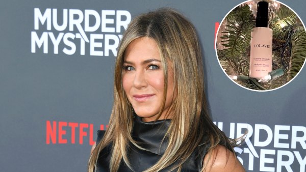 Jennifer Aniston Decorates Her Christmas Tree With Lolavie Hair Products