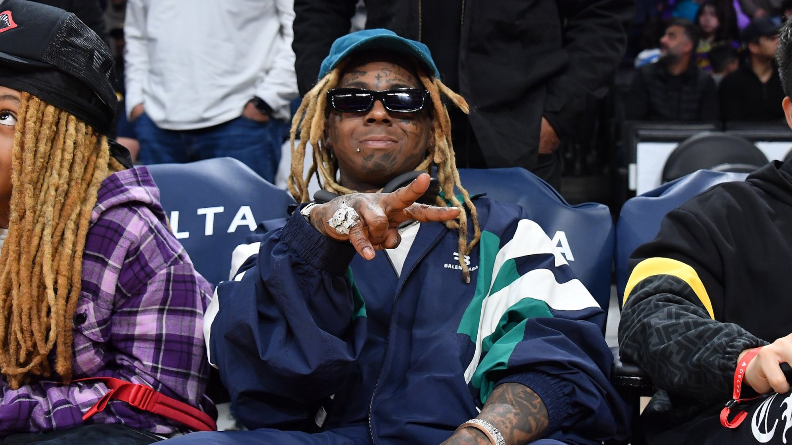 Lil Wayne Sits Courtside With 3 Sons at Los Angeles Lakers Game