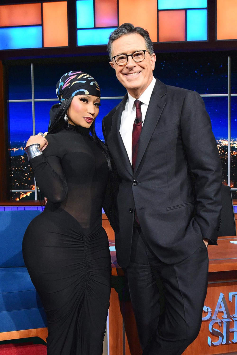 Nicki Minaj Teaches Stephen Colbert How to Properly Apply Perfume 522