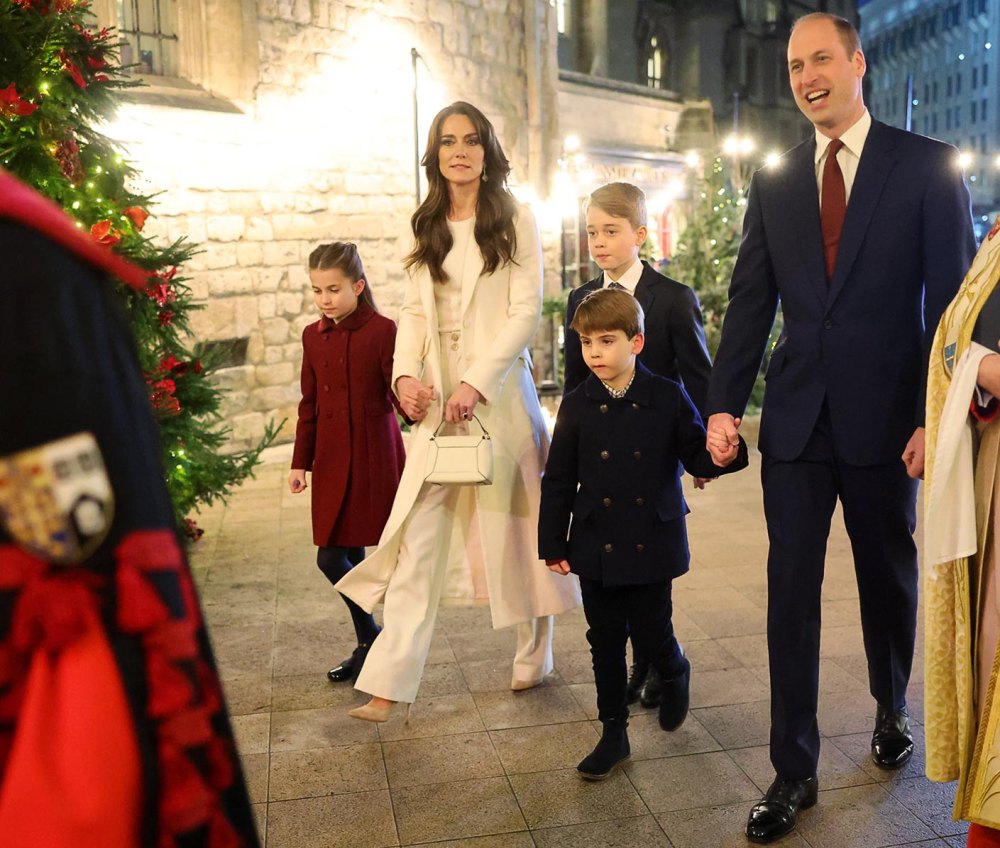 Prince William and Kate Middleton Get in Festive Spirit With All 3 Kids at Royal Christmas Concert 022