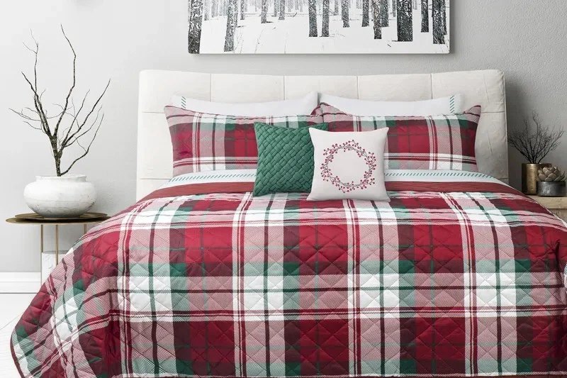 Holiday Quilt Set