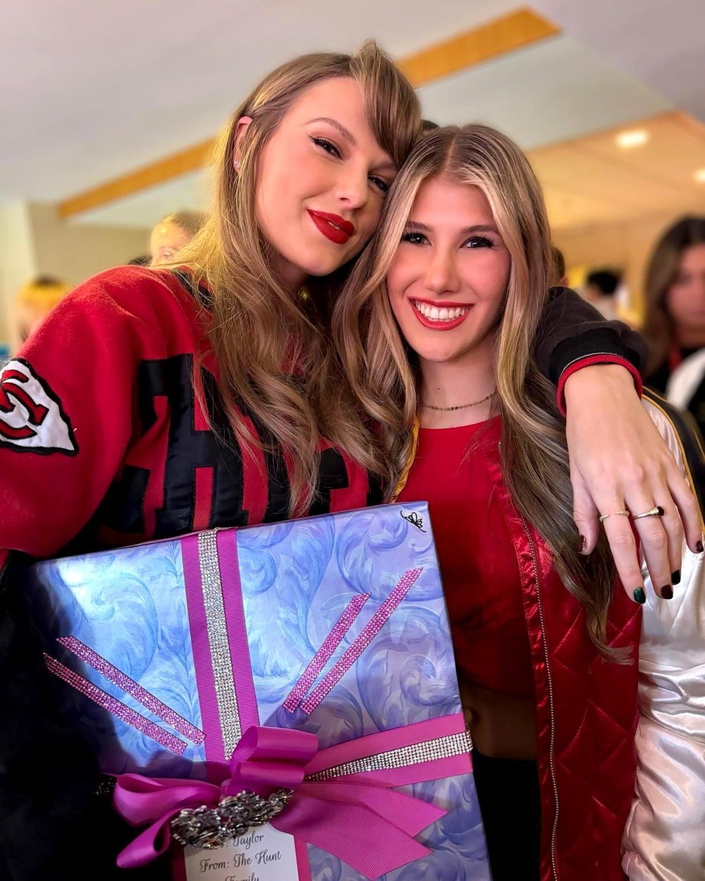 Taylor Swift and Ava Hunt