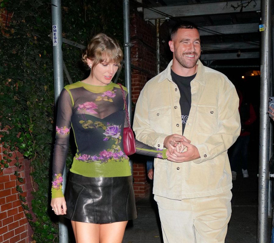 Taylor Swift and Travis Kelce Get Cozy at Christmas Party After Kansas City Chiefs Game 074