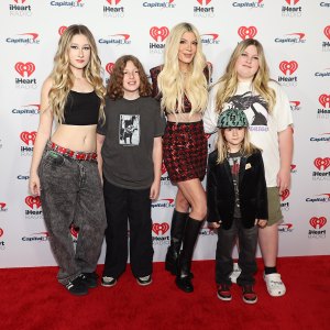 Tori Spelling and 4 Youngest Kids Are All Smiles at Jingle Ball After Dean McDermott Estrangement