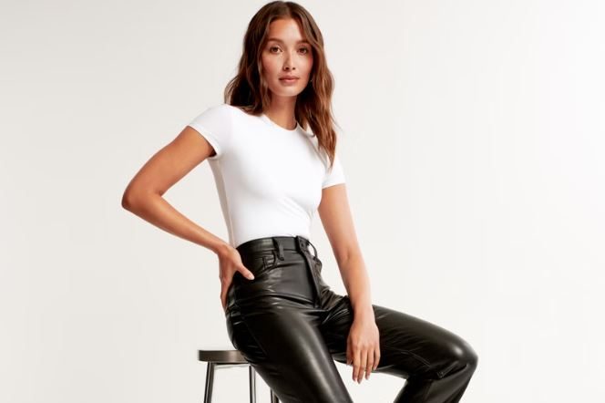 Women's Vegan Leather 90s Straight Pant
