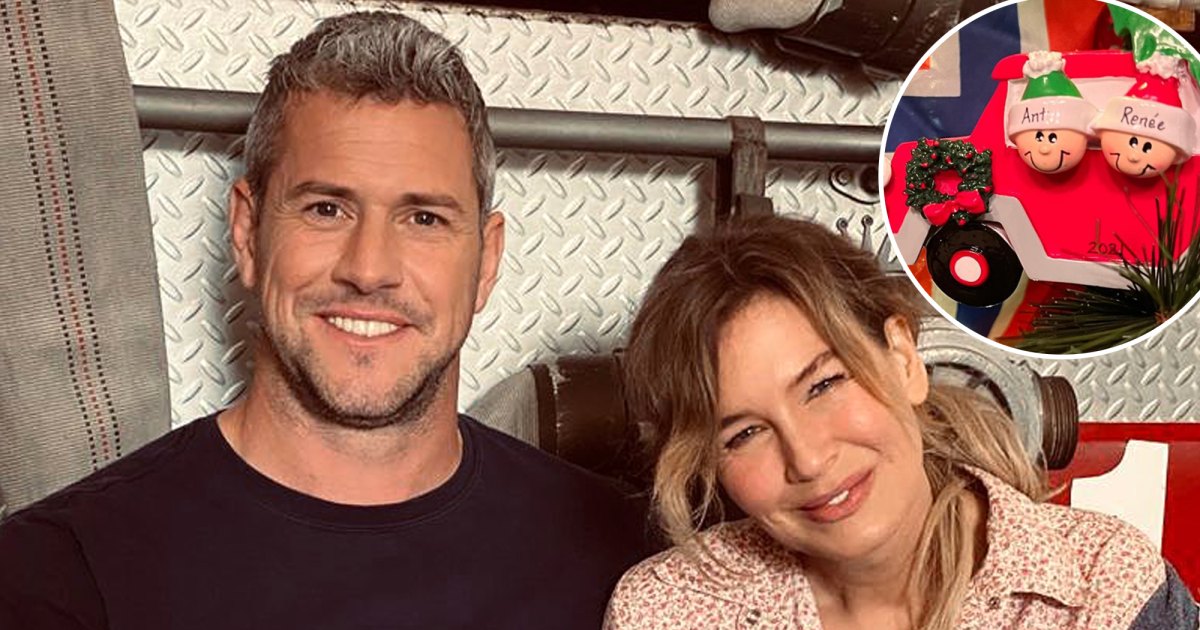 Ant Anstead Displays Couples Christmas Ornament Featuring Renee Zellweger Ant Anstead Displays Couples Christmas Ornament Featuring Renee Zellweger