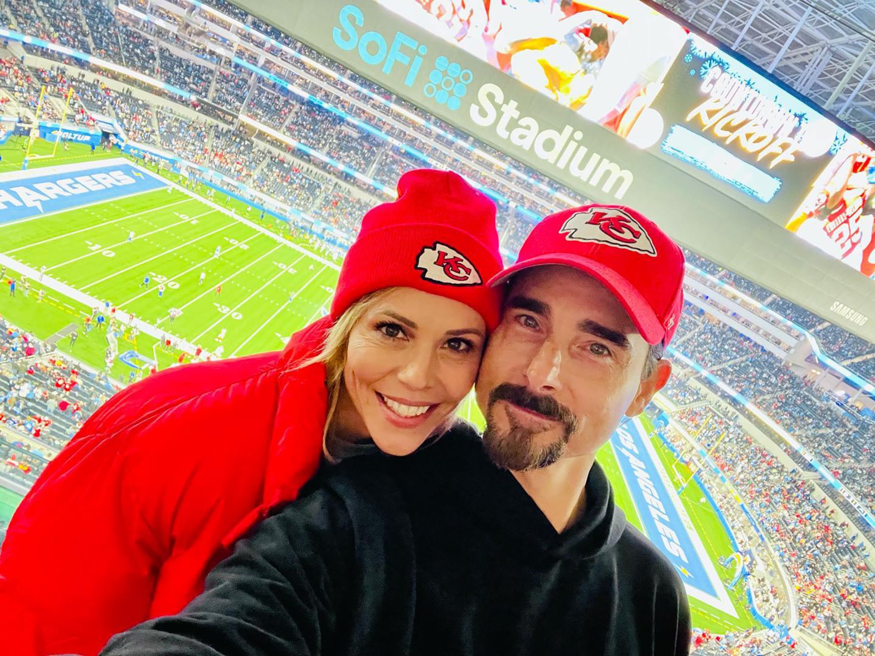 Celebrity Kansas City Chiefs Fans: Taylor Swift, Paul Rudd and More ...