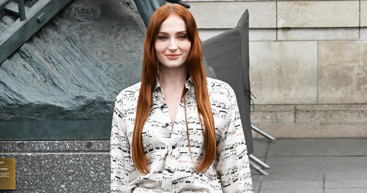 feature Sophie Turner Will Celebrate Christmas With Her 2 Daughters In UK Amid Joe Jonas Divorce