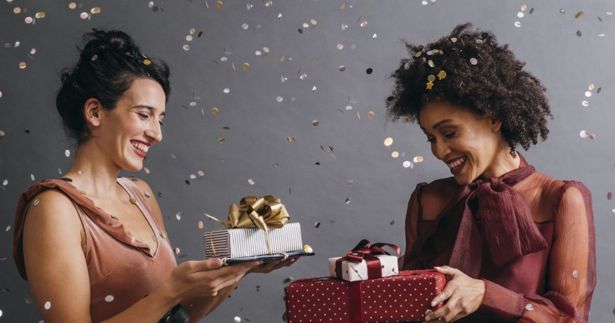 17 Festive Holiday Dresses to Stun In — All Under $25 17 Festive Holiday Dresses to Stun In — All Under $25