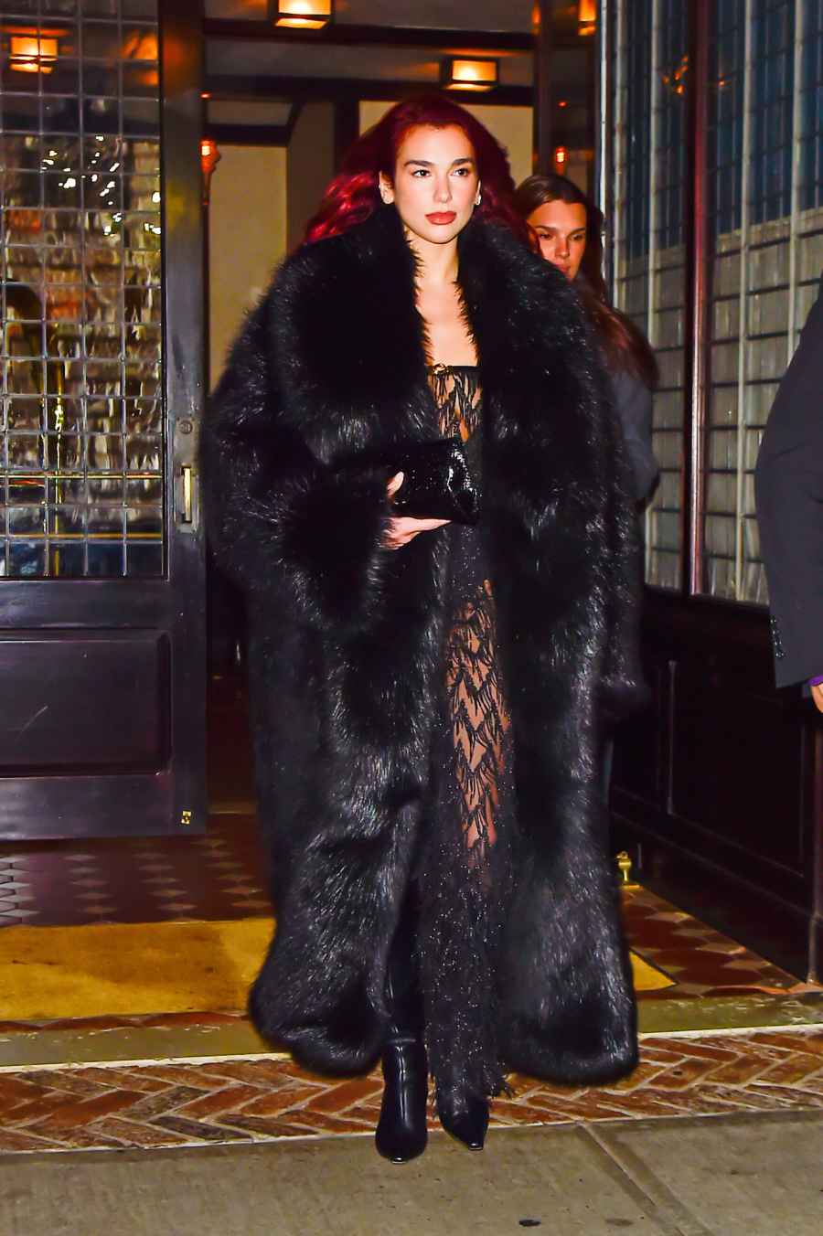 A Guide to Viral TikTok Style Trends