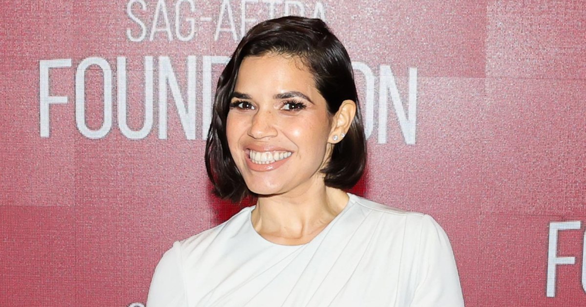 America Ferrera FaceTimed ‘Sisterhood’ Costars After Her Oscars Nomination America Ferrera FaceTimed ‘Sisterhood’ Costars After Her Oscars Nomination