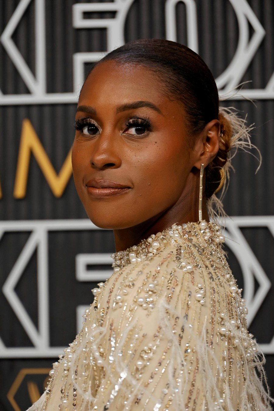 Best Beauty Looks At 2023 Emmy Awards 726