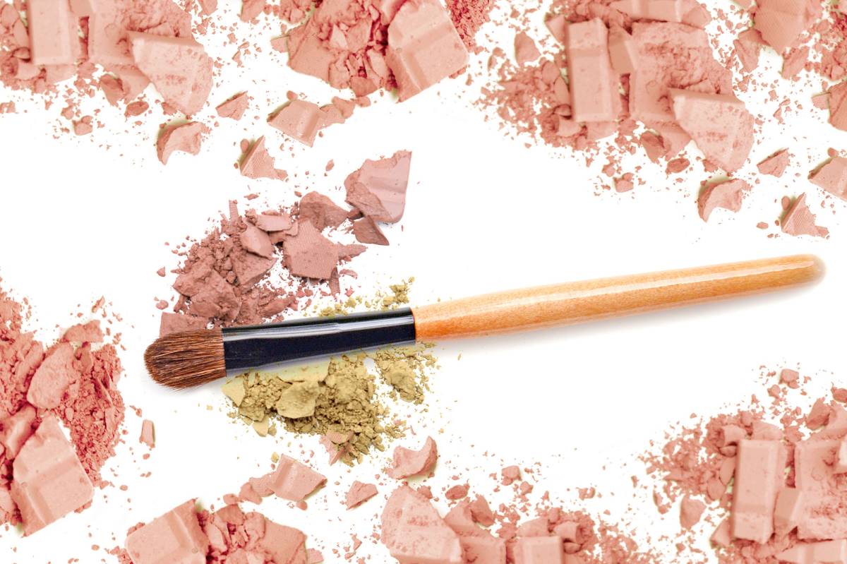 Make up cosmetic blushes and crushed powder.