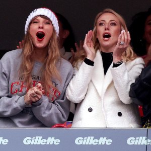 Channel Your Inner Taylor Swift With Official Kansas City Chiefs Gear 044