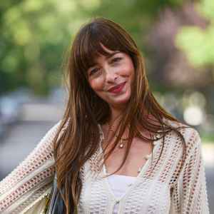 Dakota Johnson Clarifies Her 14-Hour Sleep Schedule