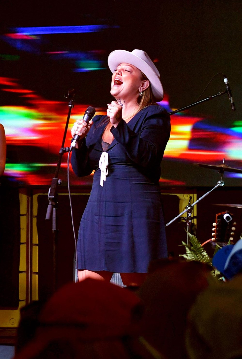 Elle King Postpones Texas Performance Following Drunk Dolly Parton Tribute Scandal 103