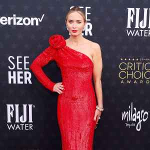 Emily Blunt Red Carpet Arrival 2024 Critics Choice Awards