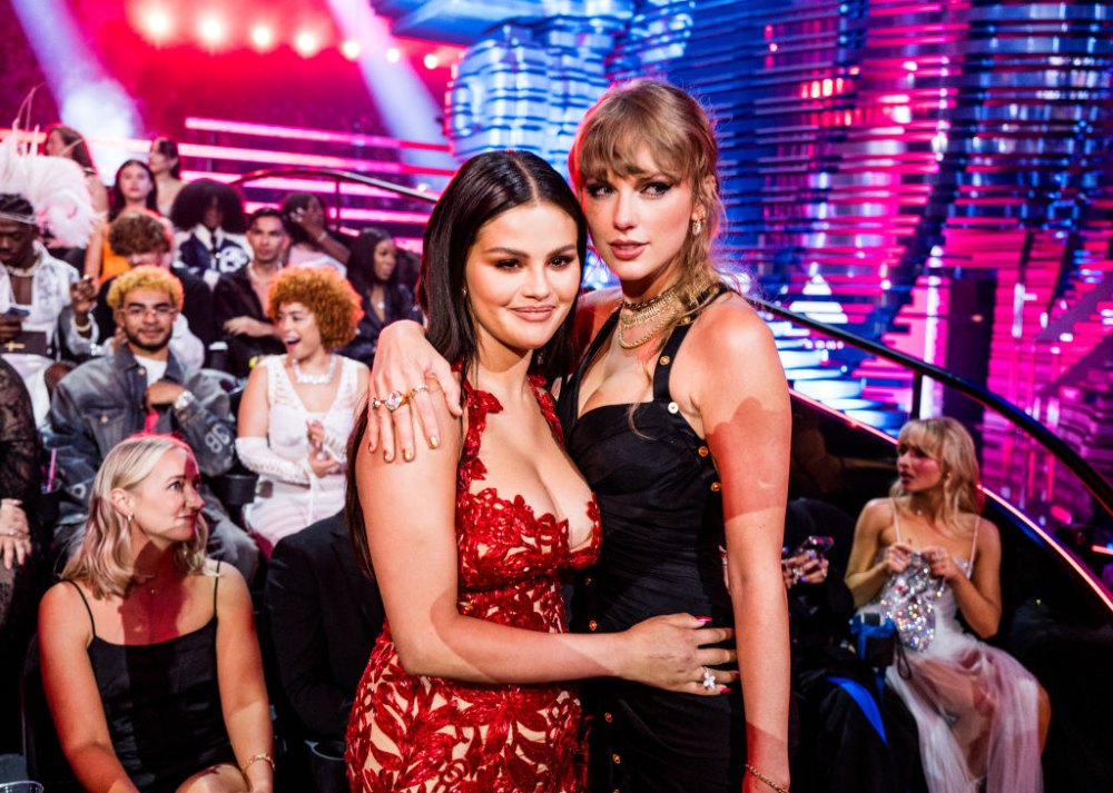 2023 Video Music Awards - Backstage, Taylor Swift Selena Gomez