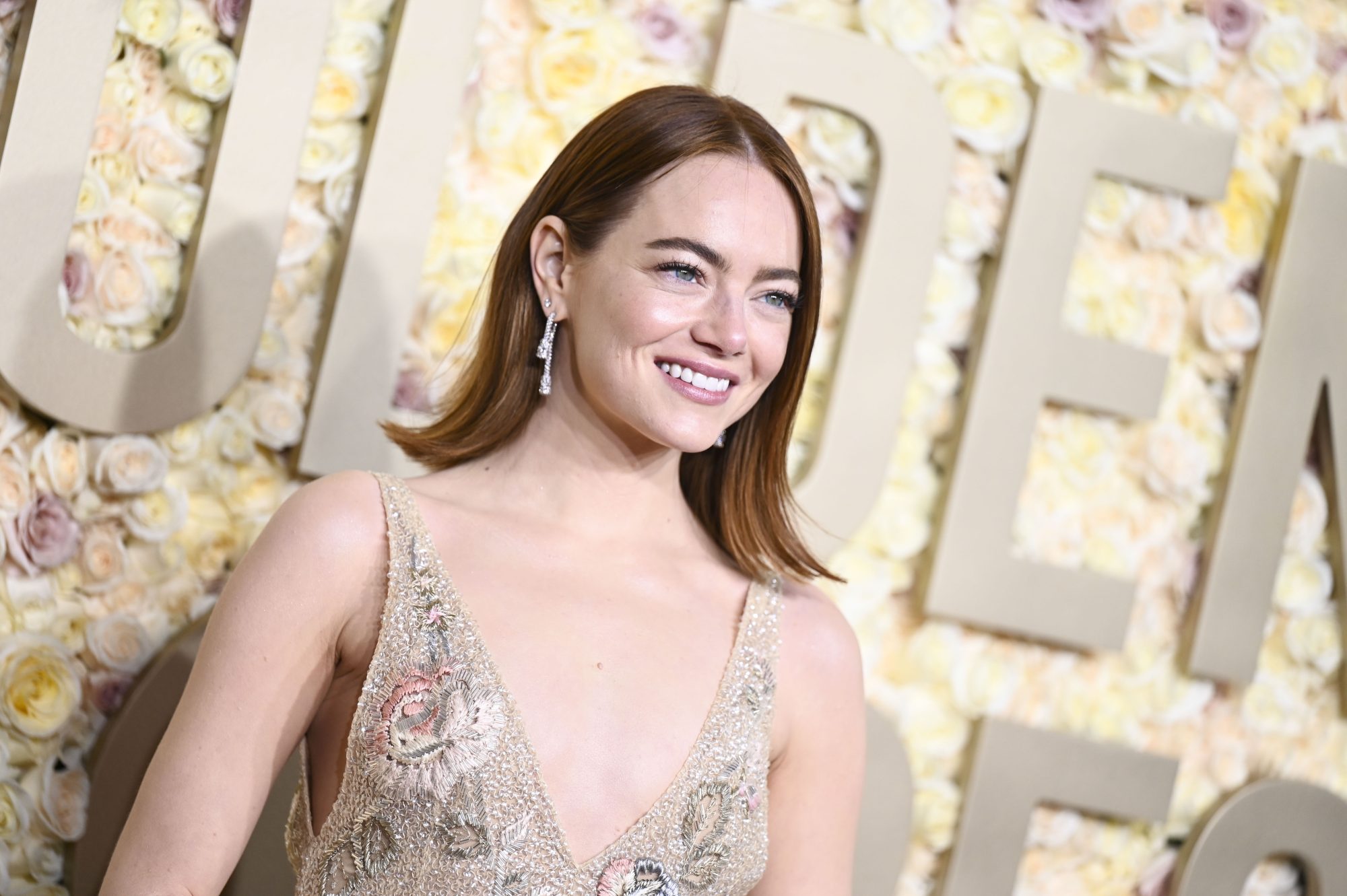Get Emma Stone S Golden Globes Glam