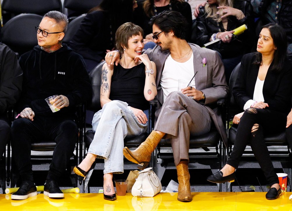 Halsey and Avan Jogia Are Courtside Cuties at Los Angeles Lakers Basketball Game