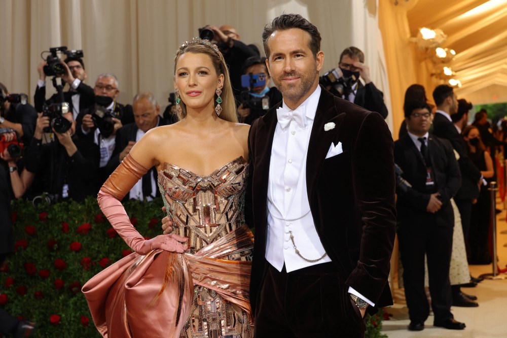 https://www.usmagazine.com/wp-content/uploads/2024/01/Inside-Blake-Lively-and-Ryan-Reynolds-Cozy-New-York-City-Home-feature.jpg?w=1000&quality=86&strip=all