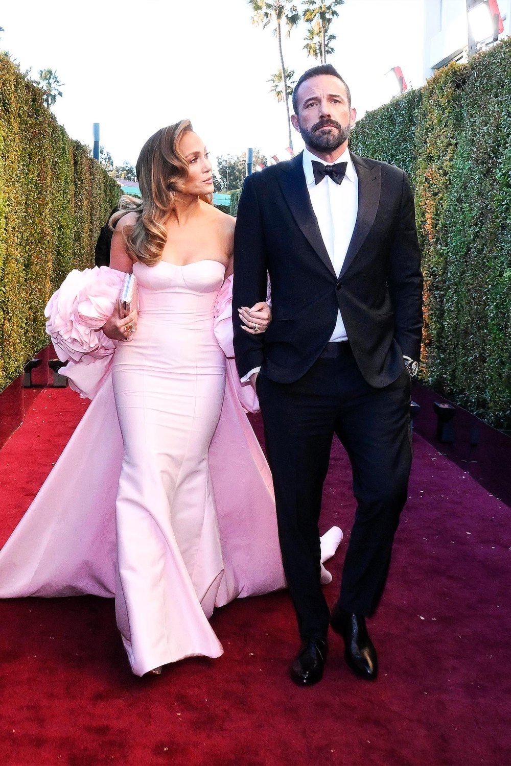 Jennifer Lopez Insists Husband Ben Affleck Is Fine After She Walks Red Carpet Solo 866