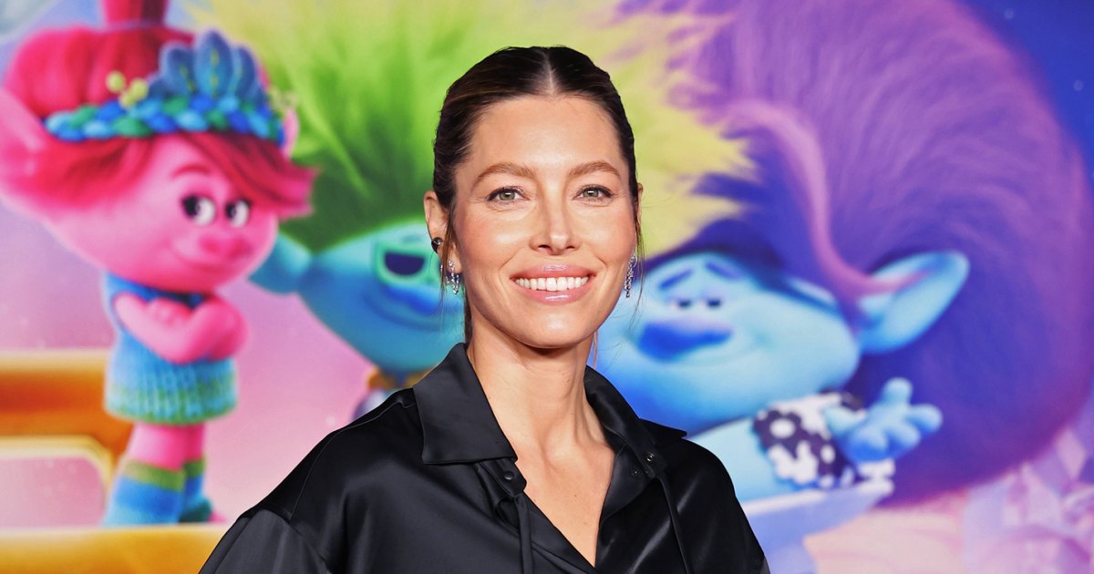 Jessica Biel Breaks Down the ‘Rules’ for Eating in the Shower Properly Jessica Biel Breaks Down the ‘Rules’ for Eating in the Shower Properly