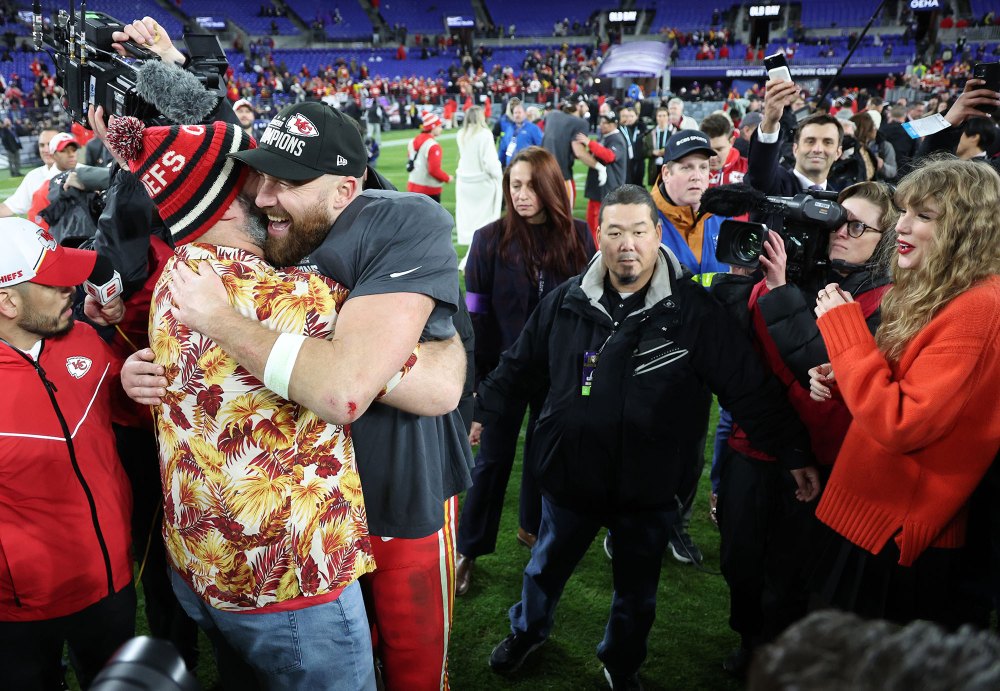 Jason Kelce and Travis Kelce with Taylor Swift