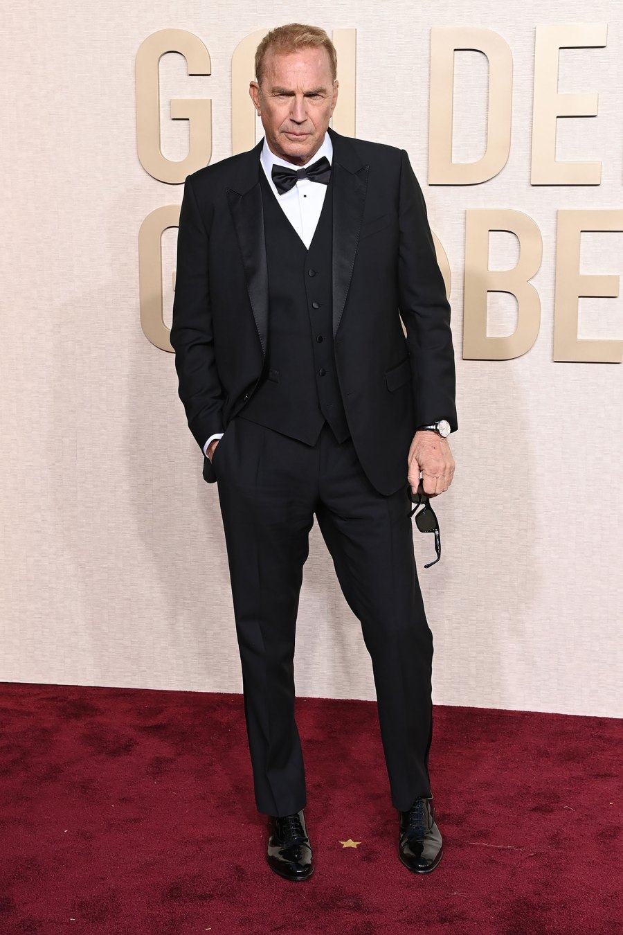 Kevin Costner Red Carpet Arrival Golden Globes 2024
