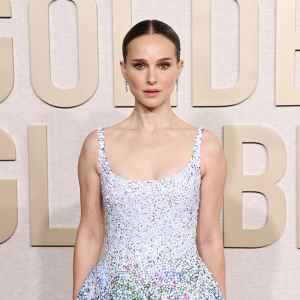 FEAT Natalie Portman Enjoys a Solo Night Out at 2024 Golden Globes Solo After Benjamin Millepied Separation