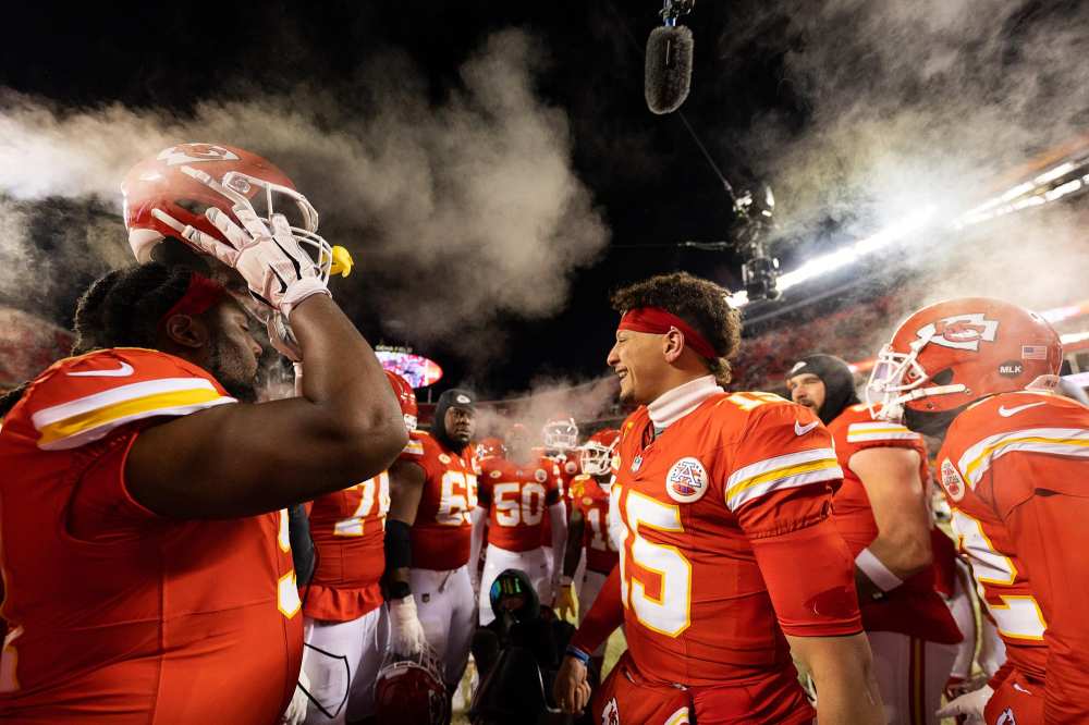 Patrick Mahomes Hypes Up Teammates in Locker Room Up After Kansas City Chiefs Beat the Buffalo Bills 032