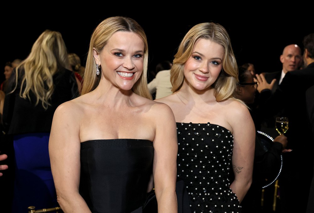 Reese Witherspoon and Ava Phillippe