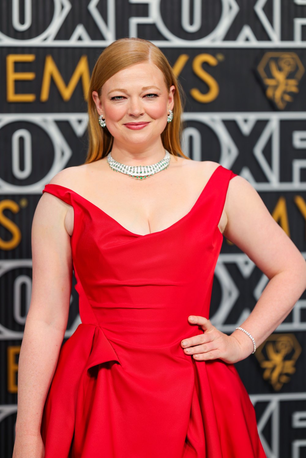 Sarah Snook Wins Best Lead Actress in a Drama at Emmy Awards