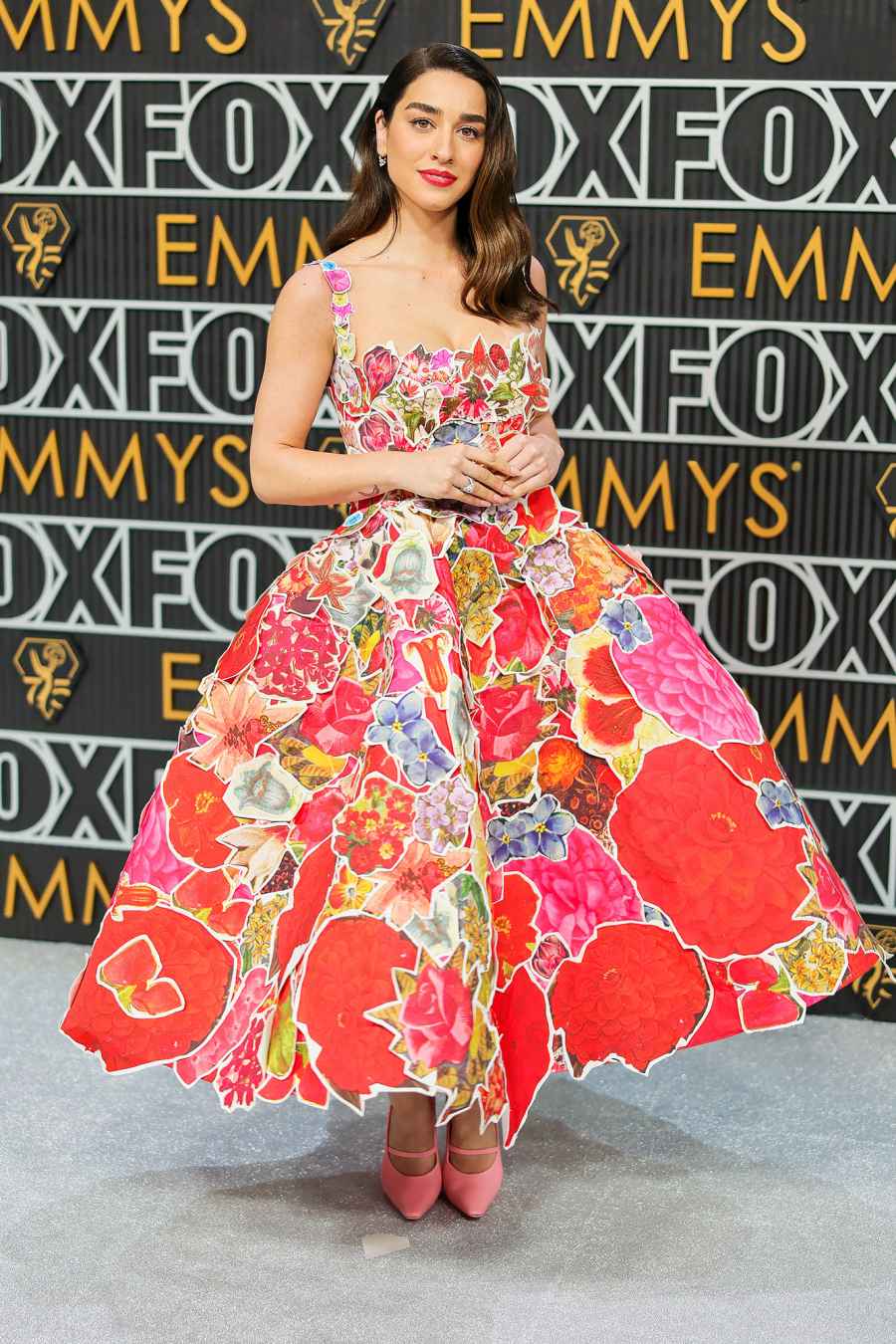 Simona Tabasco White Lotus Stars Hit the 2003 Emmys Awards Red Carpet