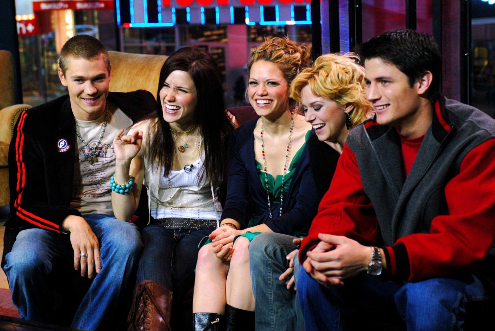 Sophia Bush Says a One Tree Hill Reboot With Feminist Reclamation Is Possible Never Say Never 200