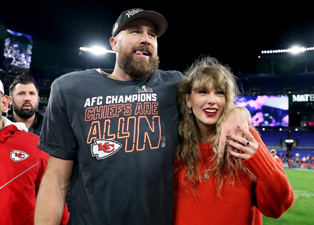 Taylor Swift Latest Jewelry Gives Special Nod to Travis Kelce at the Kansas City Chiefs 3