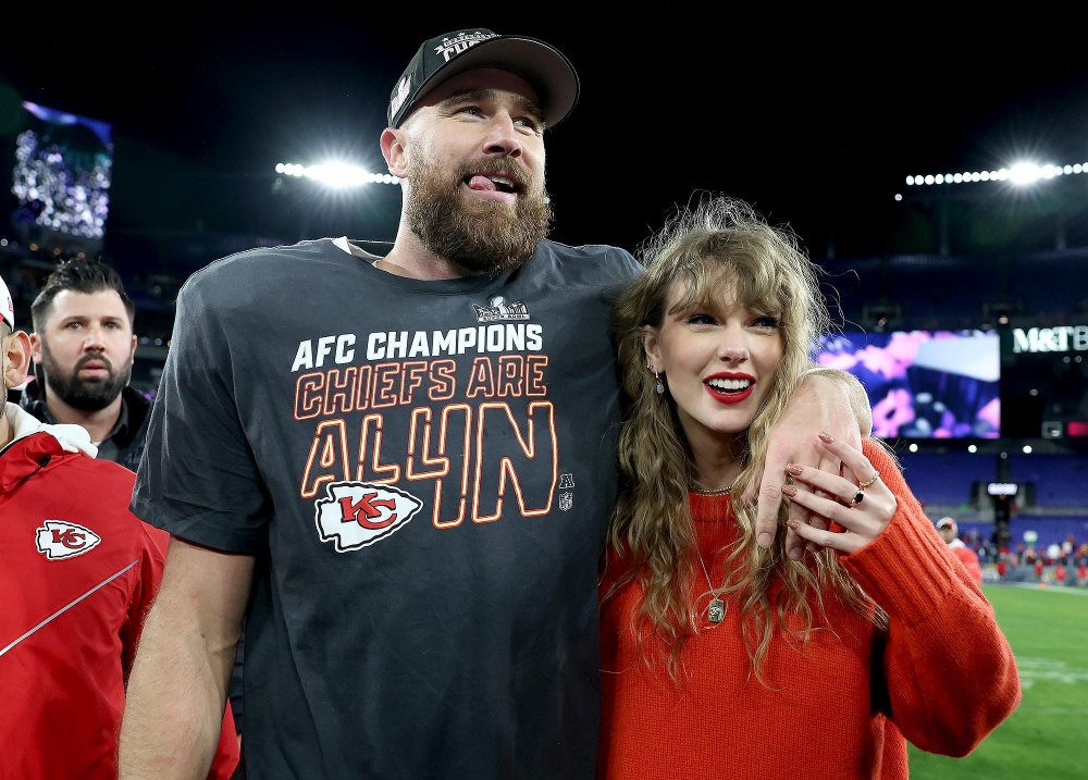 Taylor Swift Seemingly Compliments Tony Romo in Field Footage at Kansas City Chiefs Game