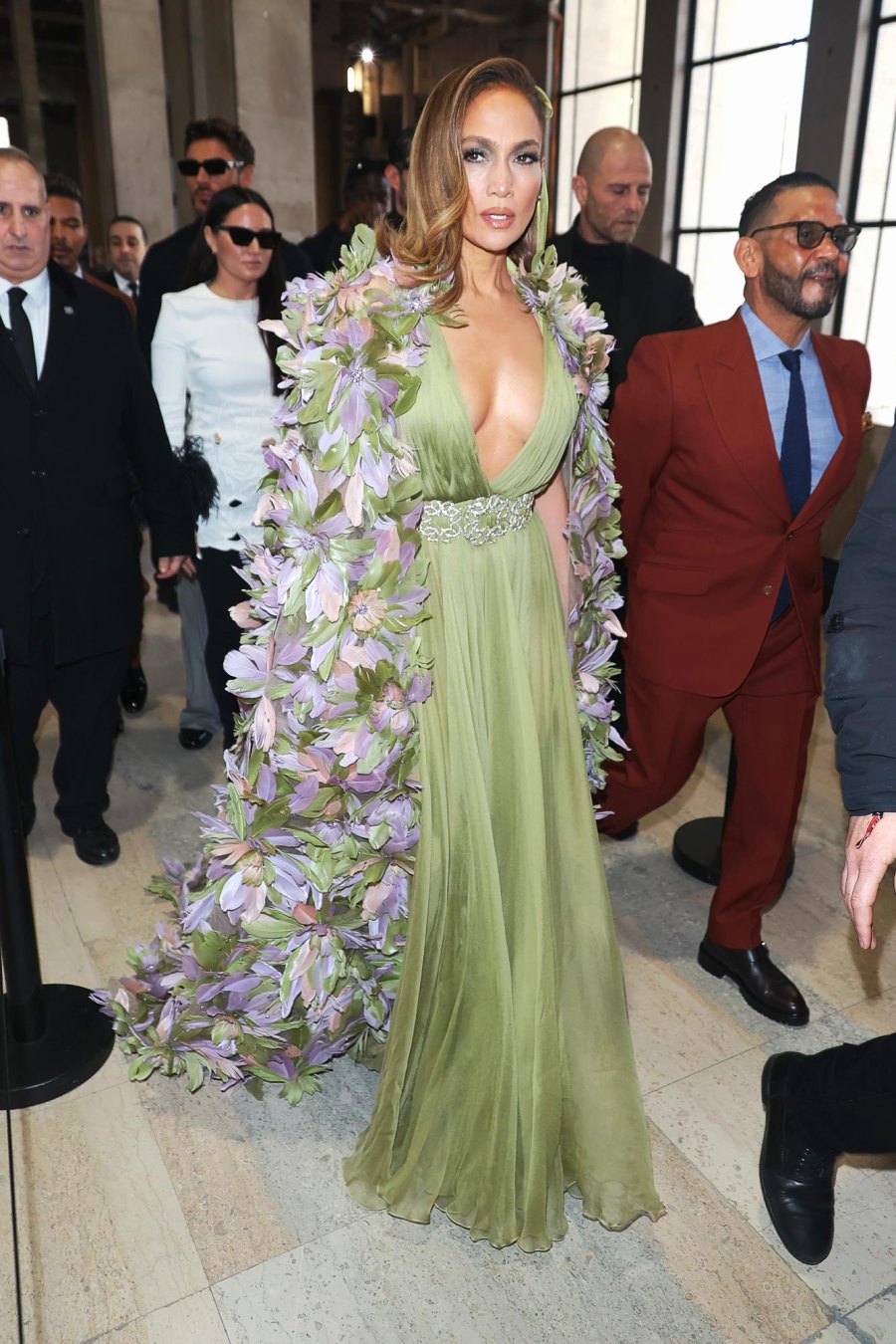 The Best Celebrity Looks From Haute Couture Week 2024 in Paris 082 Jennifer Lopez